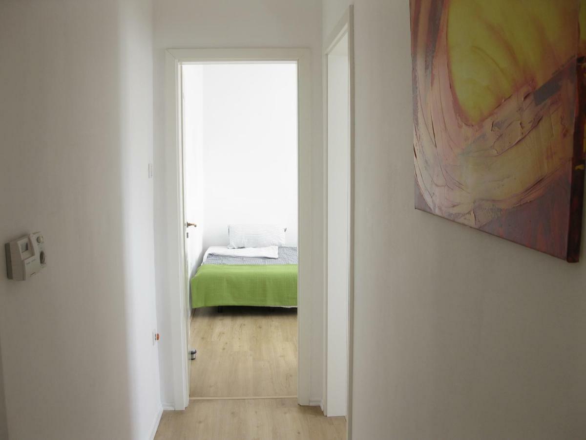 Ferienwohnung Apart-Coli Кёльн Экстерьер фото